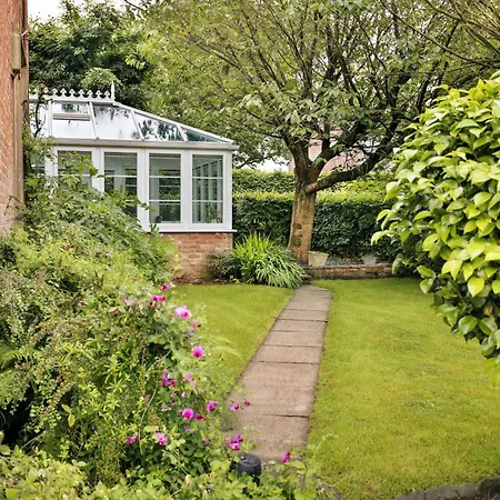 Finest Retreats - Spinney Corner