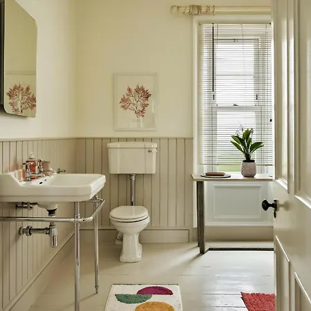Finest Retreats - Spinney Corner How